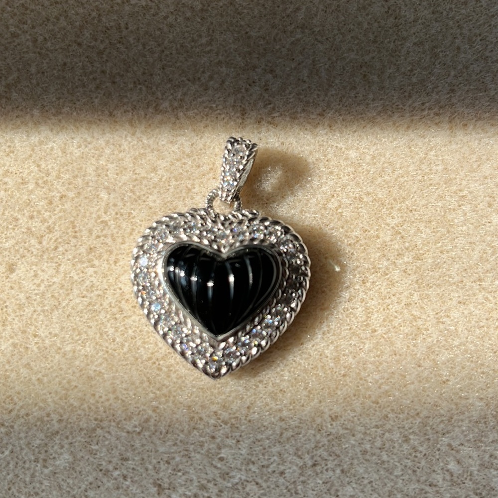 Judith Ripka sterling heart enhancer - Picture 1 of 5